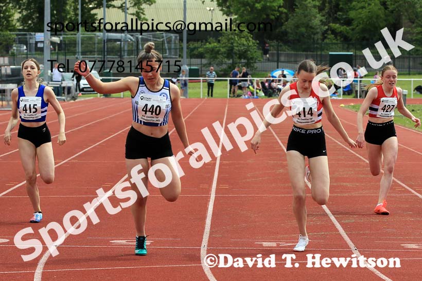 Women and Girls 200 metres, 2022 North Eastern Track and Field Champs., Middlesbrough. David T. Hewitson/Sports for All Pics